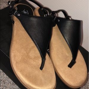 Bass Sandals